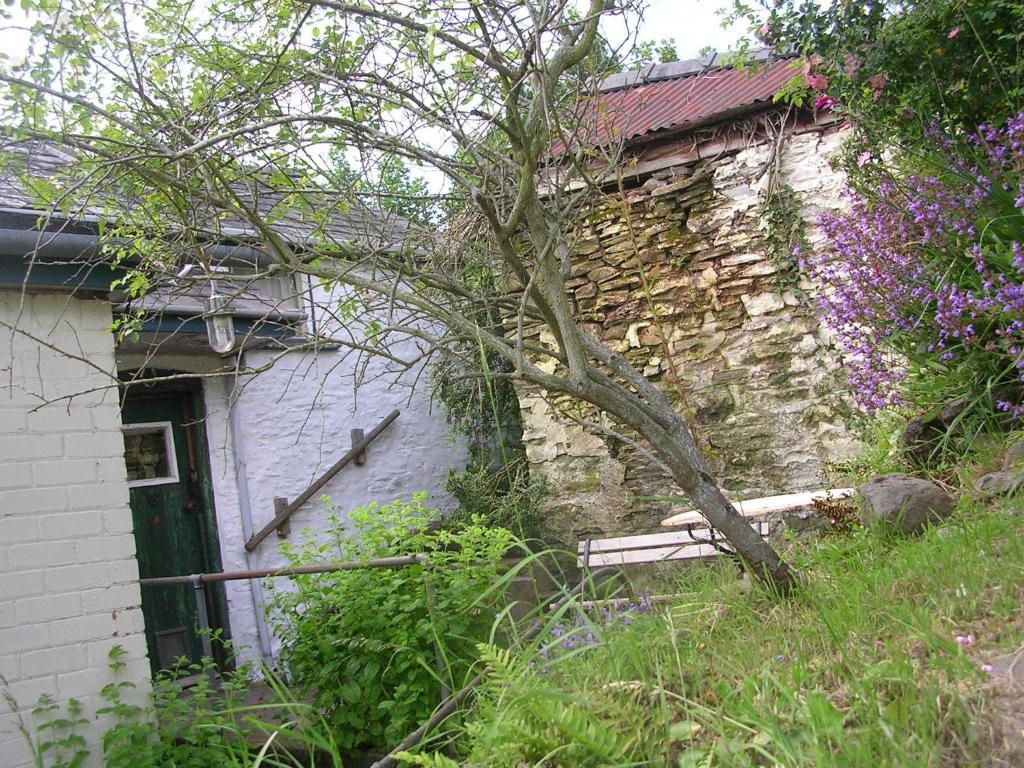 New Inn Brilley Whitney Εξωτερικό φωτογραφία